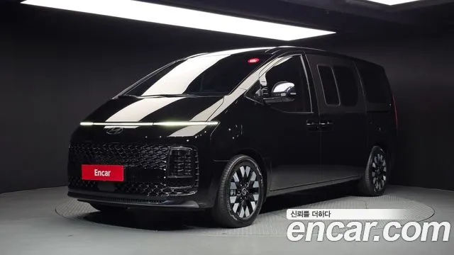 Фотография автомобиля — Hyundai Staria