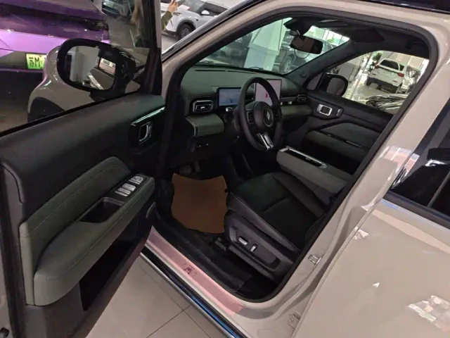 Baojun Yep Plus — Фото автомобиля 15