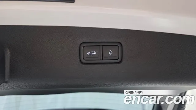 Genesis GV70 — Фото автомобиля 30
