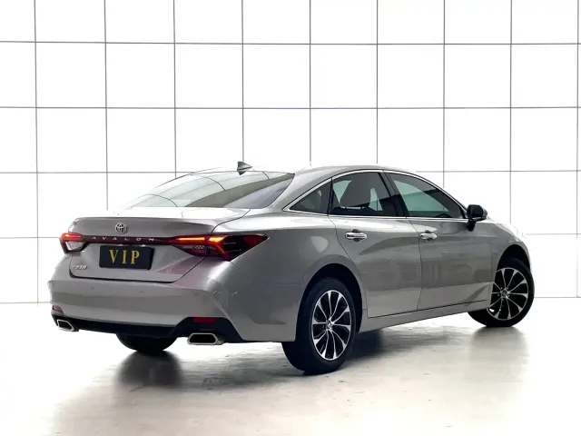 Toyota Avalon — Фото автомобиля 18