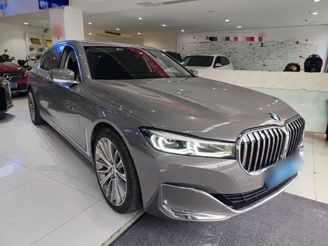 BMW 7 Series — Фото автомобиля 3
