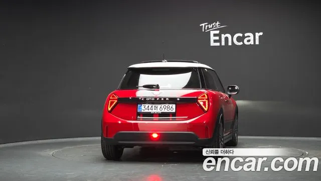 MINI Cooper 4th Gen — Фото автомобиля 4