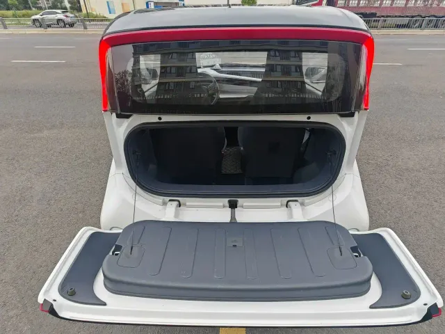 Wuling NanoEV — Фото автомобиля 6