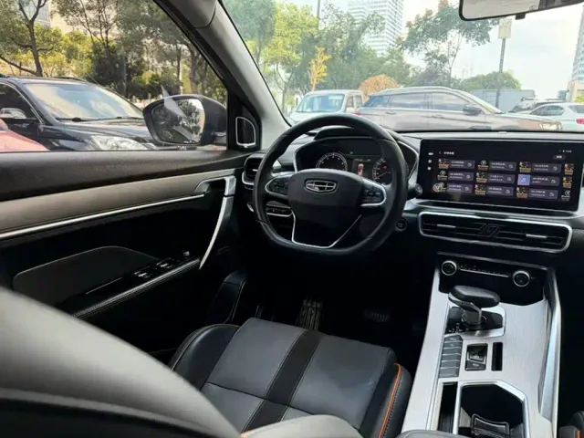 Geely Binyue — Фото автомобиля 6