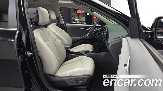 Kia Niro The All New — Фото автомобиля 11