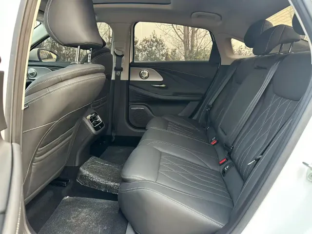 Chery Arrizo 8 — Фото автомобиля 6