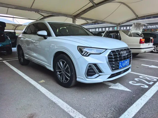 Audi Q3 — Фото автомобиля 3