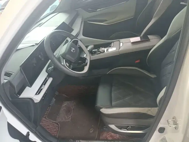 Changan CS75 Plus — Фото автомобиля 14