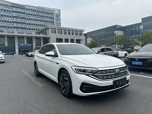Volkswagen Sagitar — Фото автомобиля 3