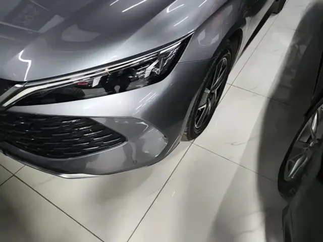 BYD Qin L — Фото автомобиля 23