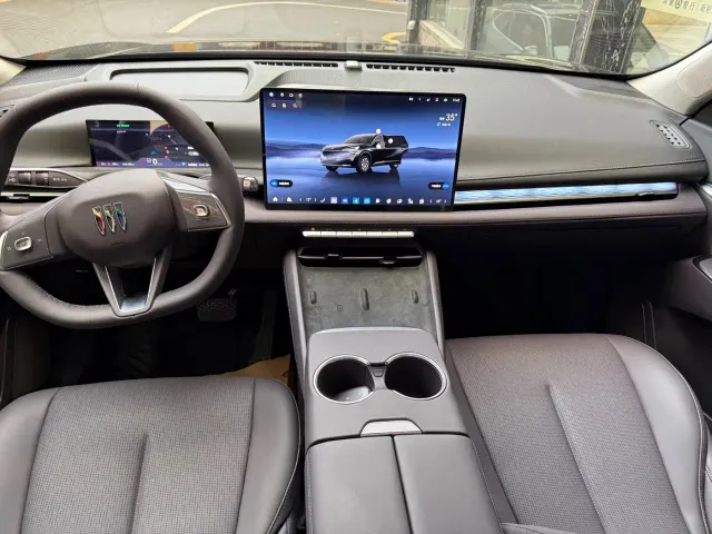 Buick Zhijing E7 — Фото автомобиля 8