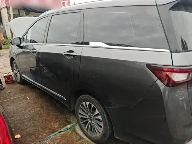 Wuling Jiachen — Фото автомобиля 24