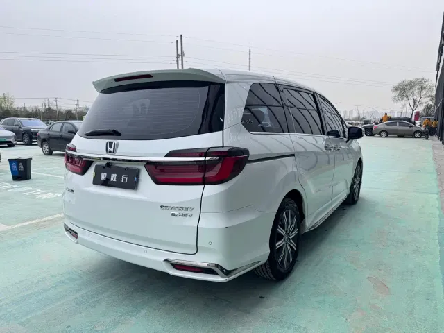 Honda Odyssey — Фото автомобиля 7