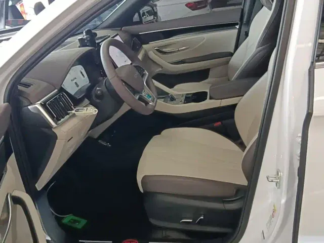 BYD Song PLUS — Фото автомобиля 14