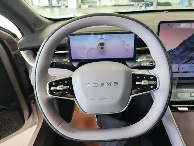 Roewe M7 DMH — Фото автомобиля 10