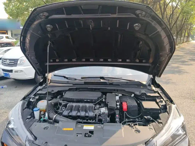 Dongfeng Yixuan — Фото автомобиля 19