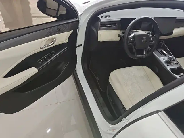 BYD Qin PLUS — Фото автомобиля 15