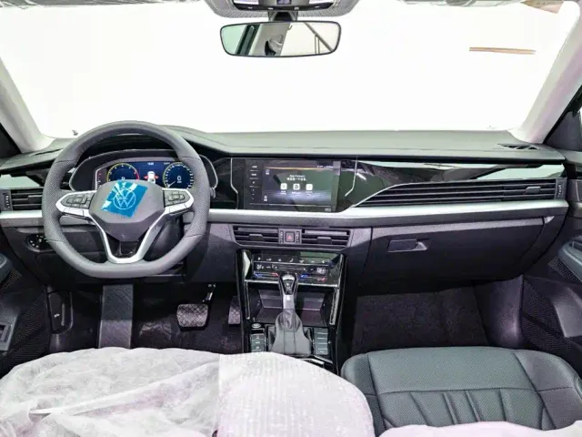 Volkswagen Passat — Фото автомобиля 10