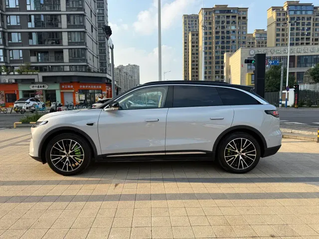 Leapmotor C11 — Фото автомобиля 16