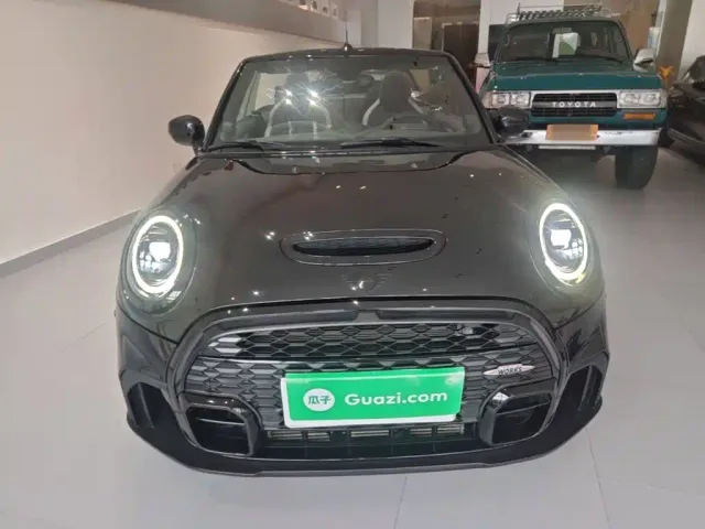 MINI Hatch — Фото автомобиля 2