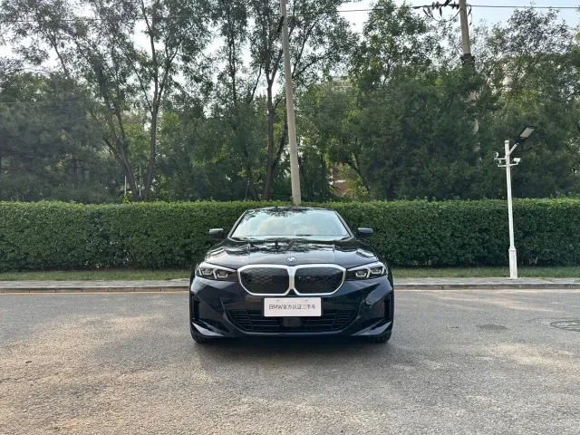 BMW i3 — Фото автомобиля 2