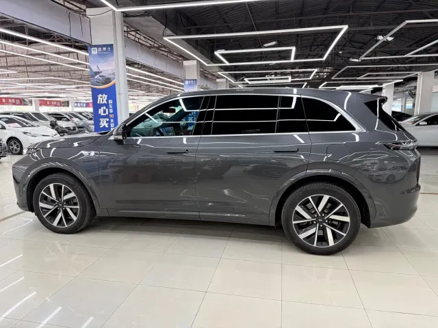 Li Auto L7 — Фото автомобиля 6