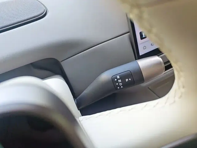Li Auto i8 — Фото автомобиля 13