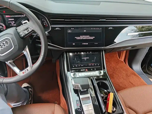 Audi Q8 — Фото автомобиля 9