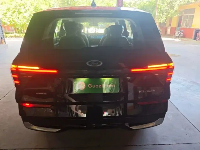 Ford Edge — Фото автомобиля 5