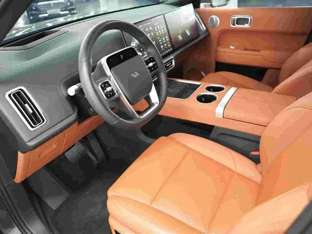 Li Auto L9 — Фото автомобиля 9