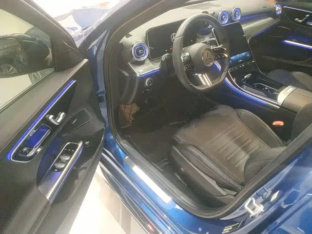 Mercedes-Benz C-Class — Фото автомобиля 12