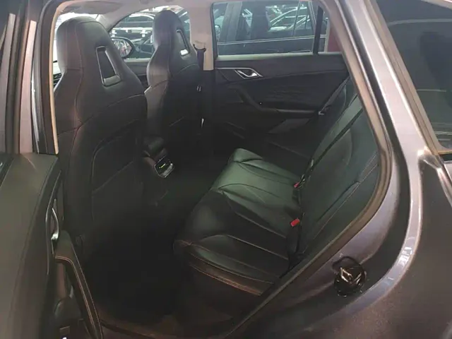 Roewe RX5 — Фото автомобиля 16