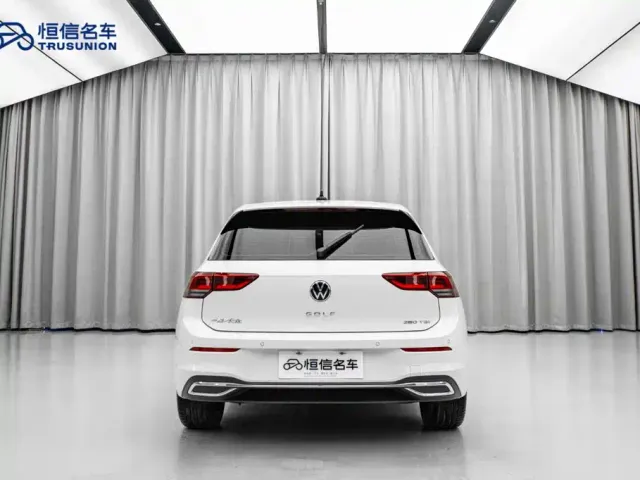 Volkswagen Golf — Фото автомобиля 6