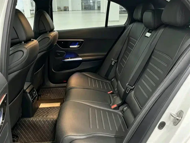 Mercedes-Benz C-Class — Фото автомобиля 9