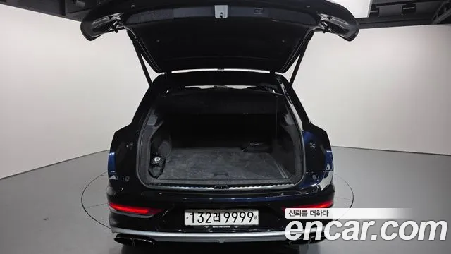 Bentley Bentayga Bentayga 4.0 V8 EWB Azure — Фото автомобиля 20