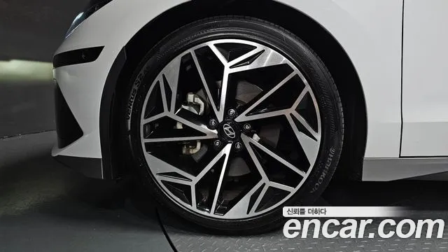 Hyundai Ioniq6 — Фото автомобиля 4