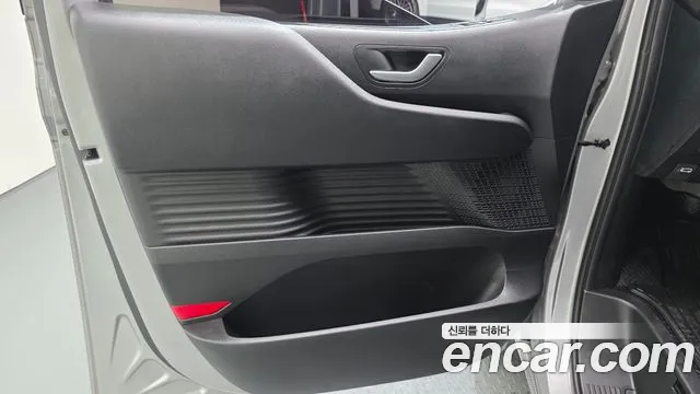 Hyundai Staria — Фото автомобиля 13