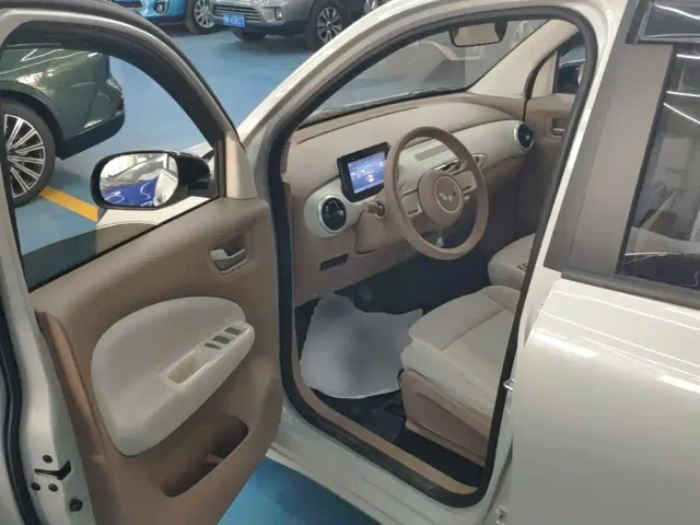 Wuling Hongguang Mini EV — Фото автомобиля 15