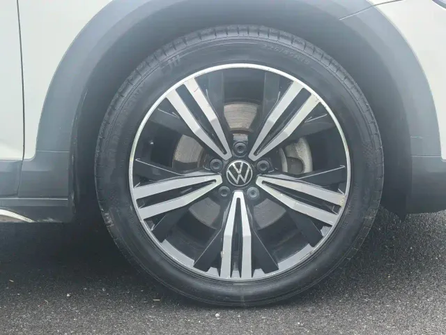 Volkswagen Touran — Фото автомобиля 7