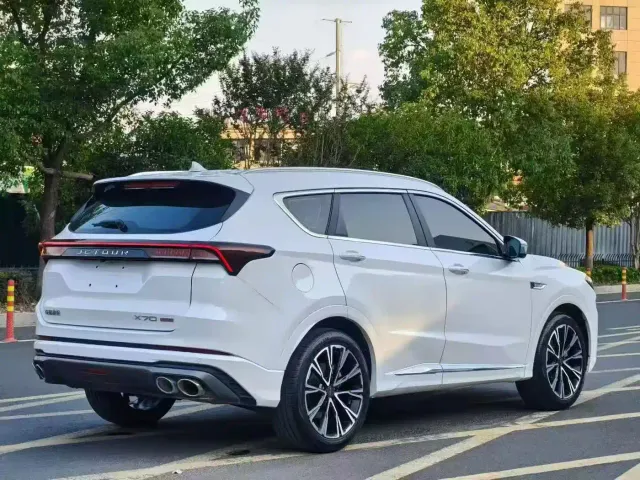 Jetour X70 Plus — Фото автомобиля 9