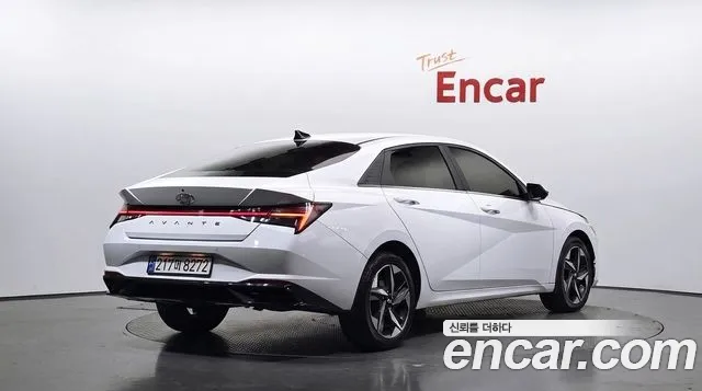 Hyundai Avante CN7 — Фото автомобиля 2