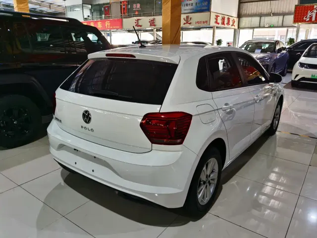 Volkswagen Polo — Фото автомобиля 9