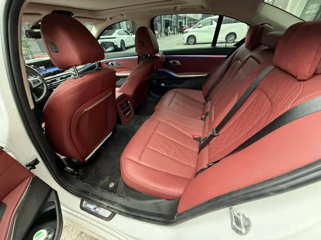 BMW 3 Series — Фото автомобиля 4