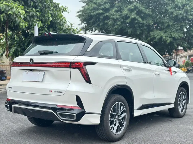 Changan CS75 Plus — Фото автомобиля 14