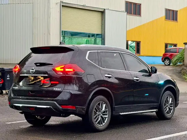 Nissan X-Trail — Фото автомобиля 9