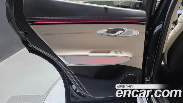 Genesis GV70 — Фото автомобиля 14