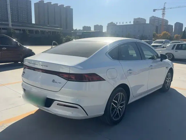 BYD Qin PLUS — Фото автомобиля 9