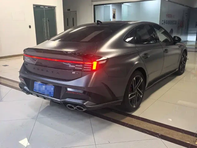 Hyundai Sonata — Фото автомобиля 12