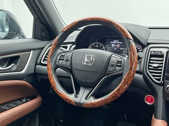 Honda UR-V — Фото автомобиля 19