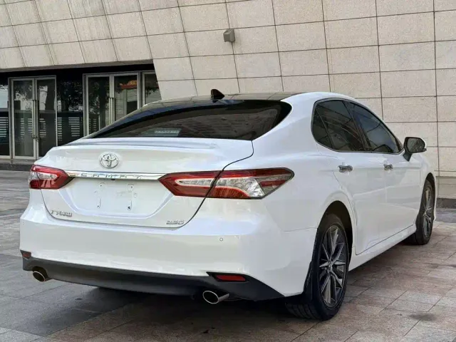 Toyota Camry — Фото автомобиля 11